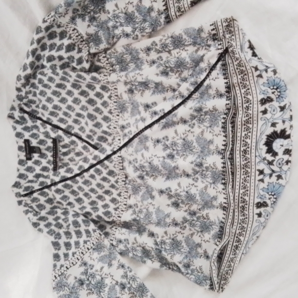 INC International Women’s Wrap Front Blue and White long sleeve blouse, size M - Picture 1 of 6